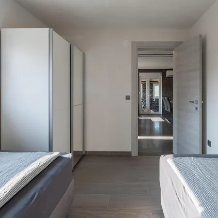 Amazing In With House A Panoramic View * Peroj