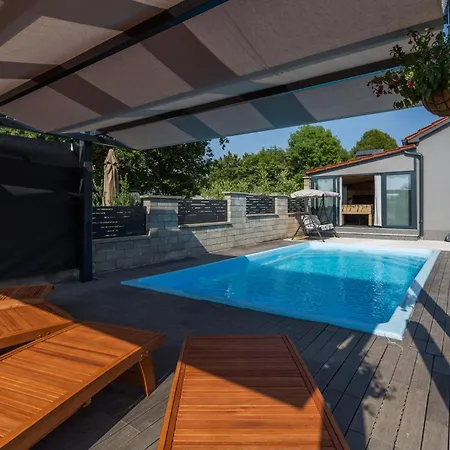 Amazing In With House A Panoramic View Peroj